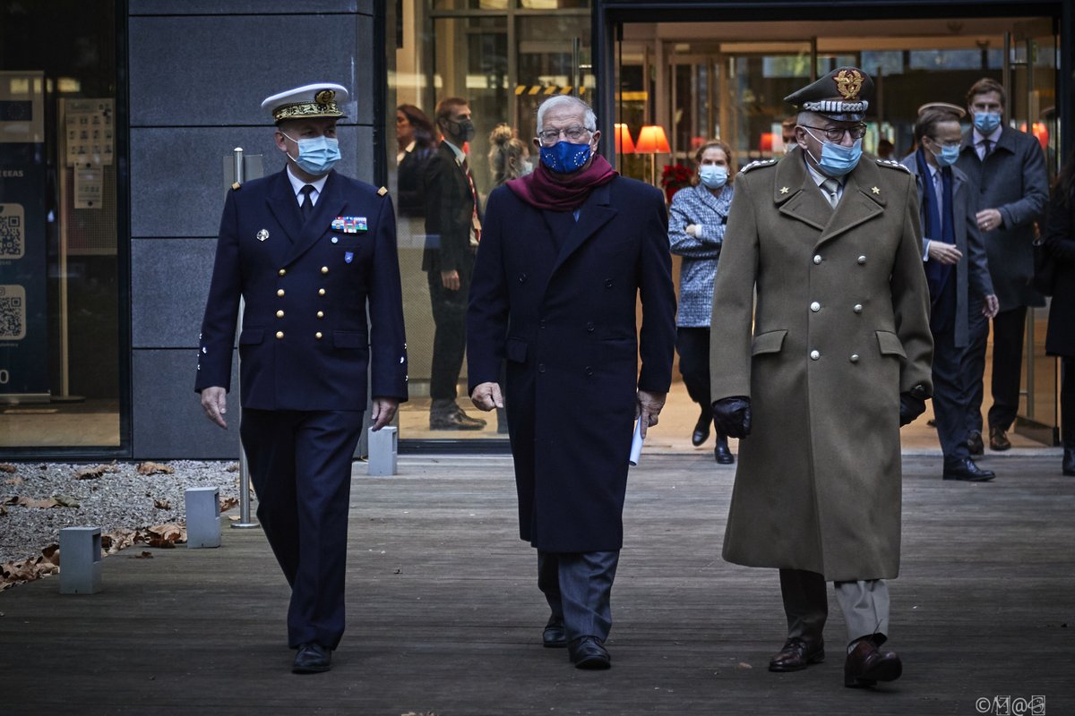 EUSec_Defence's tweet photo. "Today, we honour the work of these women and men, who have served and continue serving in the EU’s military CSDP missions and operations. And above all, we honour and remember those who gave their lives in the pursuit of peace and international security." @JosepBorrellF https://t.co/yD5azUniUt