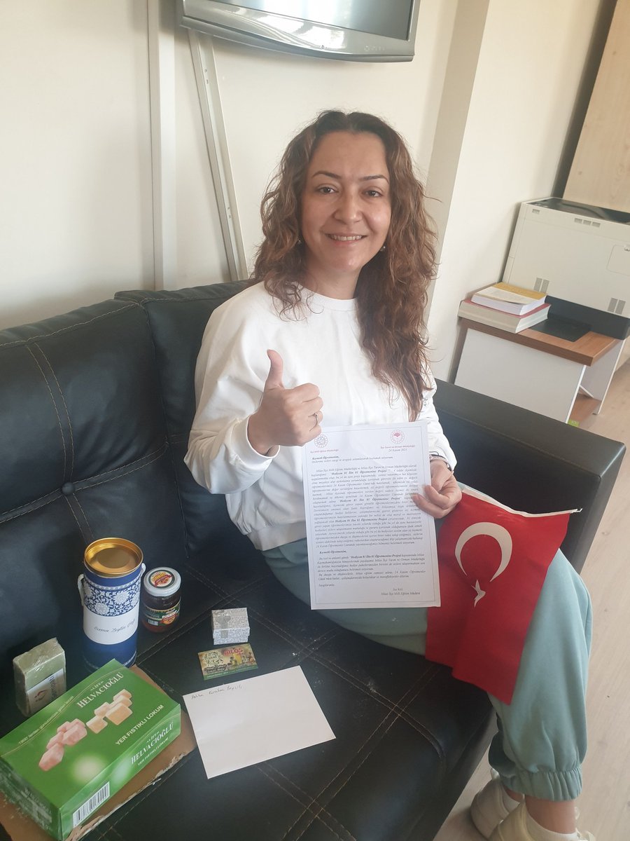 Muğla Milas İlçe Milli Egitim Müdürlüğüne,canim arkadaşım Aslıhan Karakoc Bayirliya tsk ederim..#enguzelogretmenlergunuhediyesi