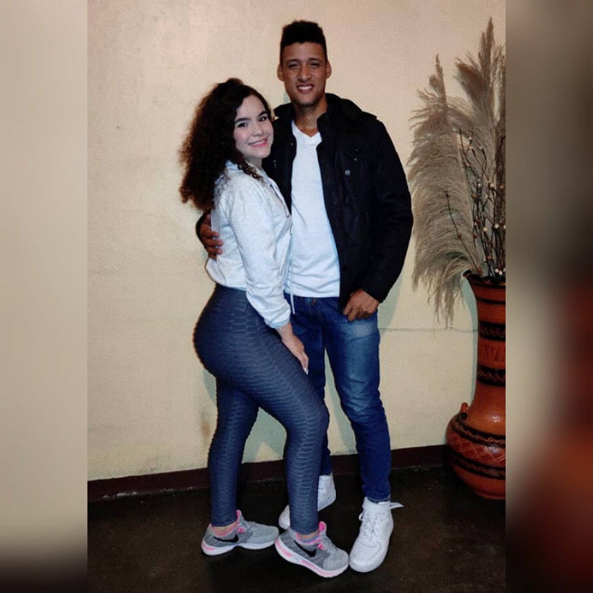 Doy gracias a Dios por ti y el regalo de compartir mi vida contigo. Te amo!!!