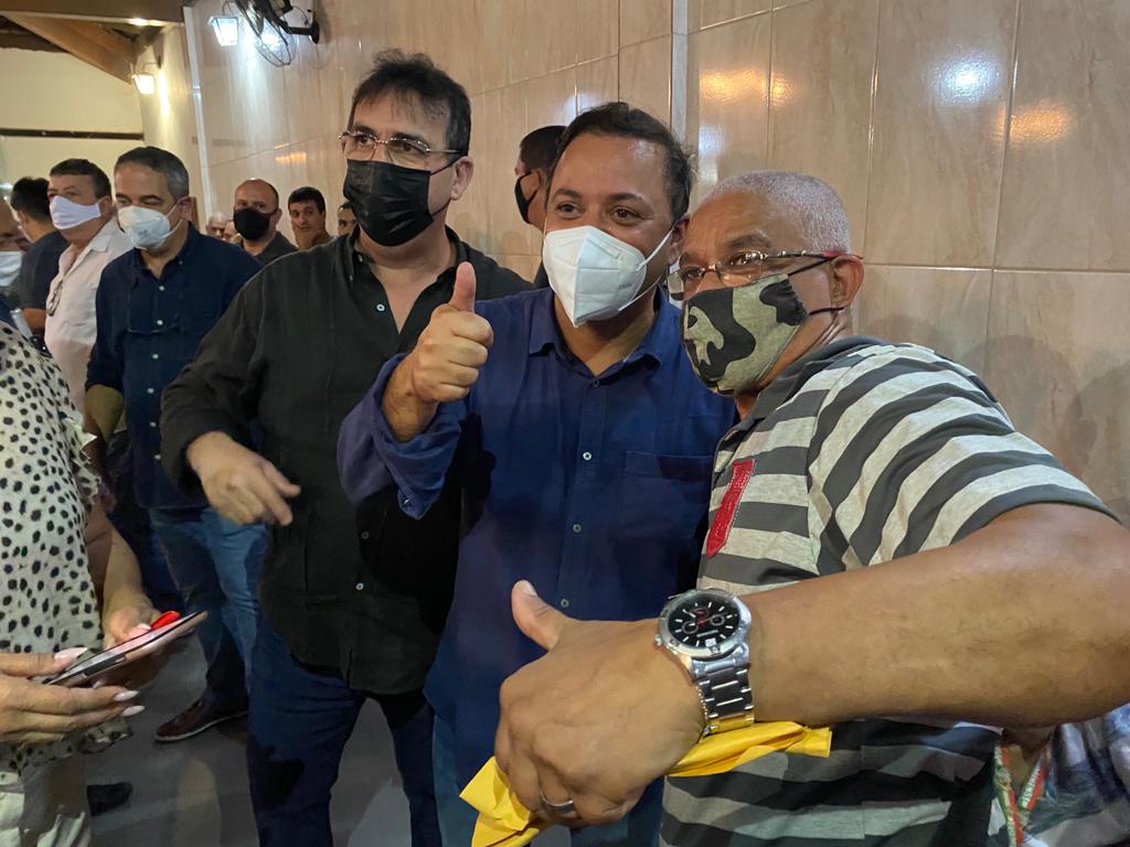 _RodrigoNeves_'s tweet photo. Ontem à noite excelente encontro de lideranças pedetistas em Nilópolis, na Baixada Fluminense, para debater nosso O Estado do Rio de Janeiro que Queremos. Acompanhado pelo ex Prefeito Neca - trabalhista histórico, grande administrador da cidade - ressaltei que, apesar da grave https://t.co/YNHuCAefJI