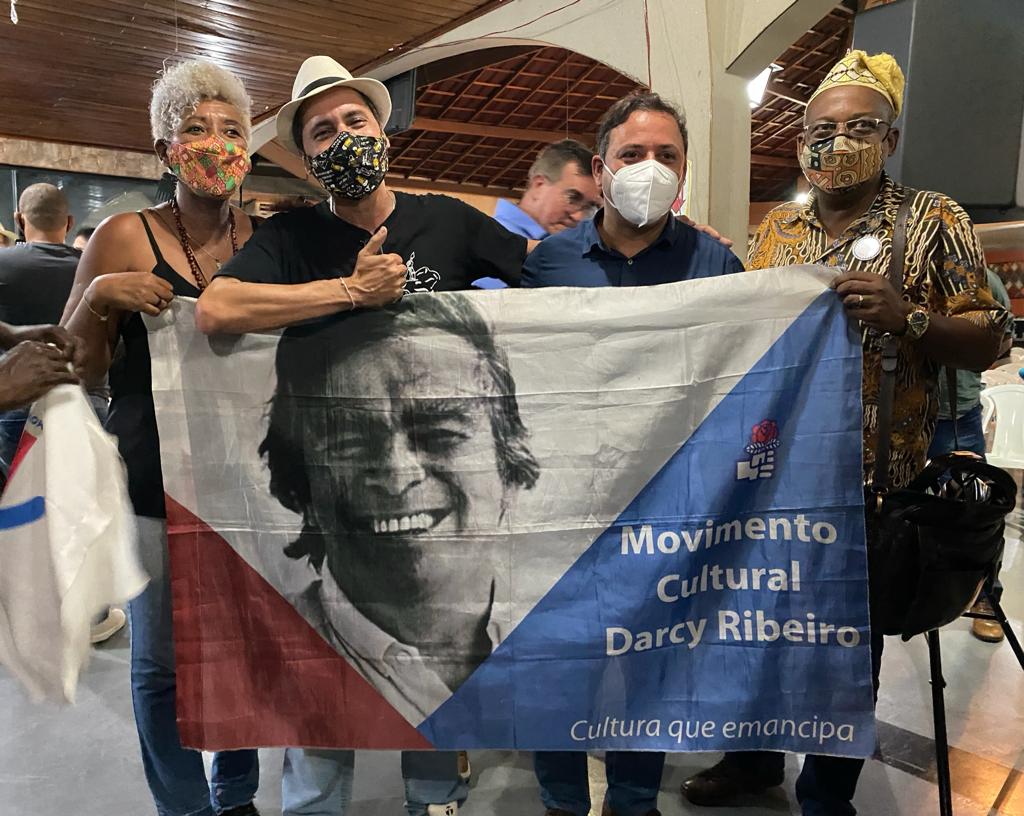 _RodrigoNeves_'s tweet photo. Ontem à noite excelente encontro de lideranças pedetistas em Nilópolis, na Baixada Fluminense, para debater nosso O Estado do Rio de Janeiro que Queremos. Acompanhado pelo ex Prefeito Neca - trabalhista histórico, grande administrador da cidade - ressaltei que, apesar da grave https://t.co/YNHuCAefJI