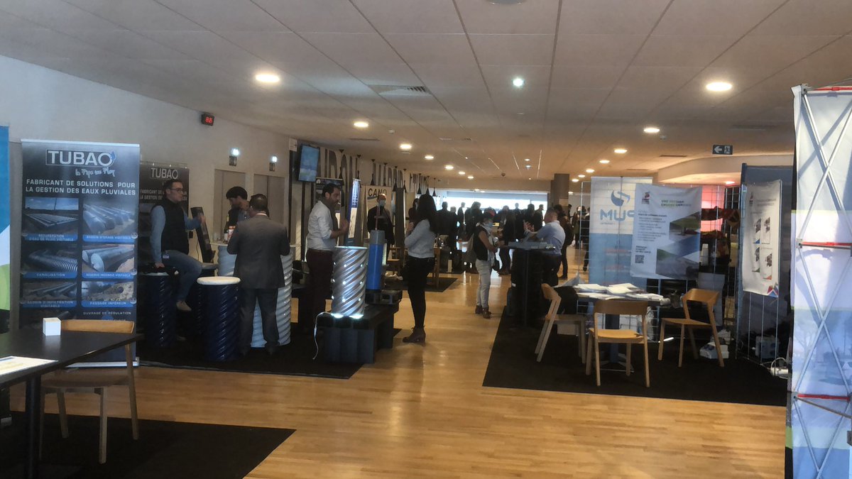 AggloLensLievin's tweet photo. L’Agglo accueille le Forum de gestion durable des eaux de pluie 💧

👉 2 journées au Stade Bollaert-Delelis, où les acteurs nationaux de gestion des eaux pluviales mettent en avant des solutions innovantes en la matière ✅ https://t.co/r1IWU9T9tk