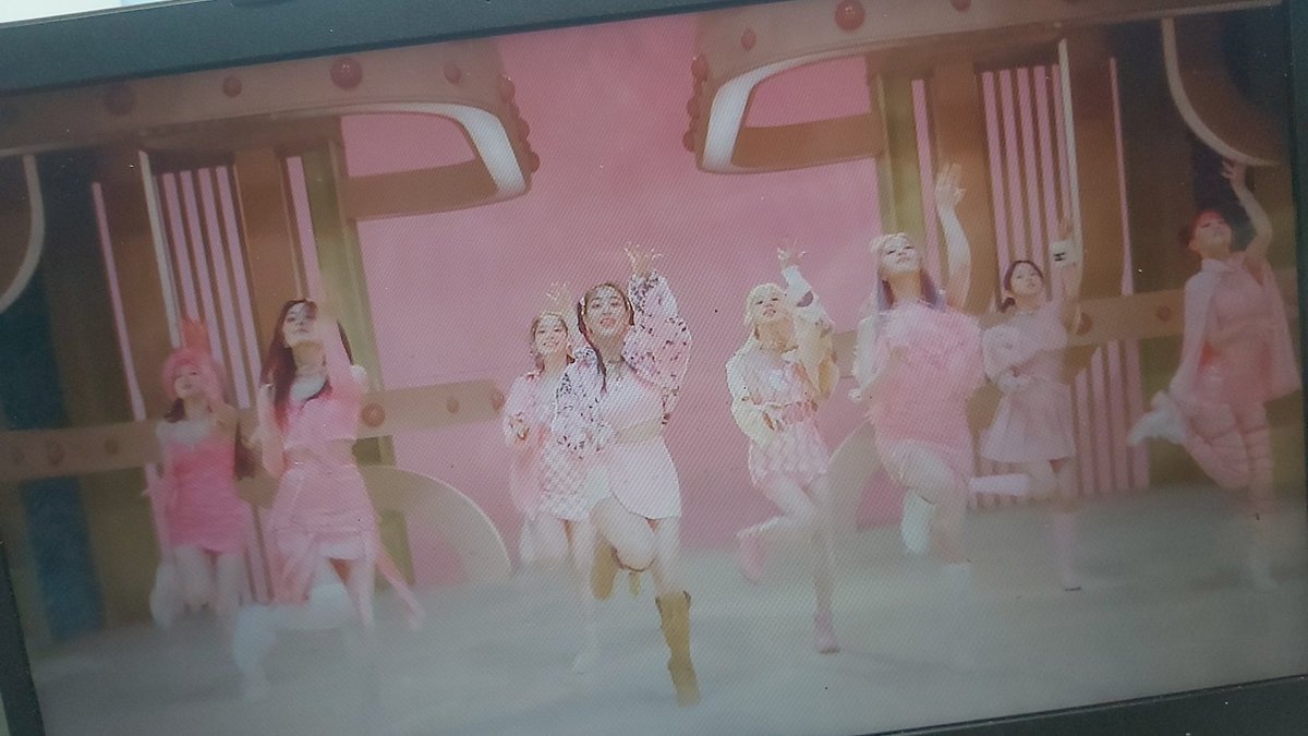 corde_pulchra's tweet photo. @TWICEYTData2 @billboard_twice @JYPETWICE #TWICE 
#SCIENTIST 
#FormulaOfLove  
@JYPETWICE https://t.co/6XueiIoH7C