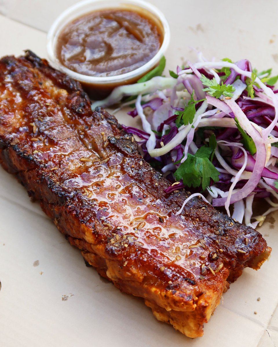 dickiesathome's tweet photo. Crunchy crackling is one of life’s great pleasures. Tender meat too, and tamarind ketchup for dipping. Slaw or fries on the side to make it complete. https://t.co/ijN7tVvCFR