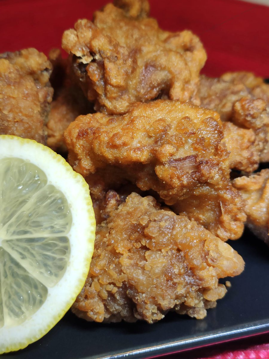 IKE_SushiGourme's tweet photo. ☆ POLLO KARAAGE Y CHOP SUEY DE TERNERA ☆
#Novedades🔝
Abrimos la semana 📌IKE con estos dos nuevos #platazos #calientes 😊👇
☆《"Pollo Karaage"》
☆《"Chop Suey de Ternera"》
Además regresa :
☆《"MAKI DE BOLOÑESA FRITO CON CREMA DE AJÍ AMARILLO Y CRUDITÉ DE VERDURAS"》 https://t.co/Ybqk5lMefA