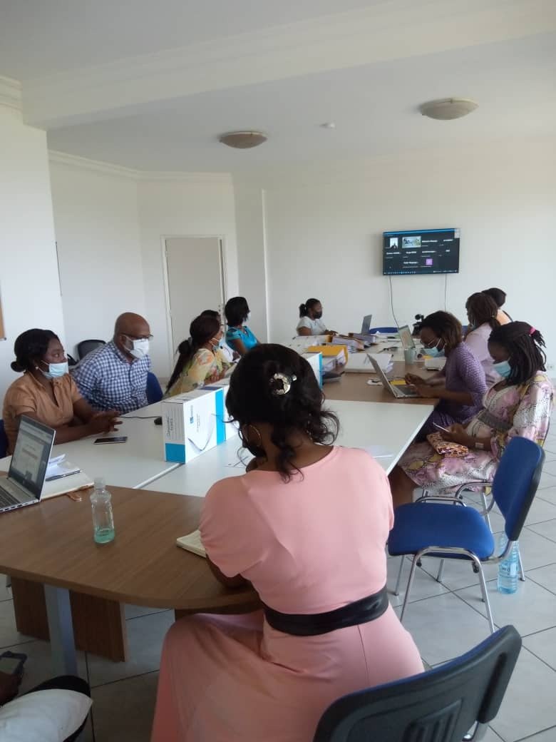 Présentation du nouveau PCA de <a href="/ja_gabon/">JA Gabon</a>.
Lors d’une réunion interne organisée en visio-conférence, le nouveau PCA, Mr Denis OVONO MEZUI, a présenté la stratégie de gouvernance de l’Association pour les prochains 100 jours.+ D'INFOS👉facebook.com/14166935985465…