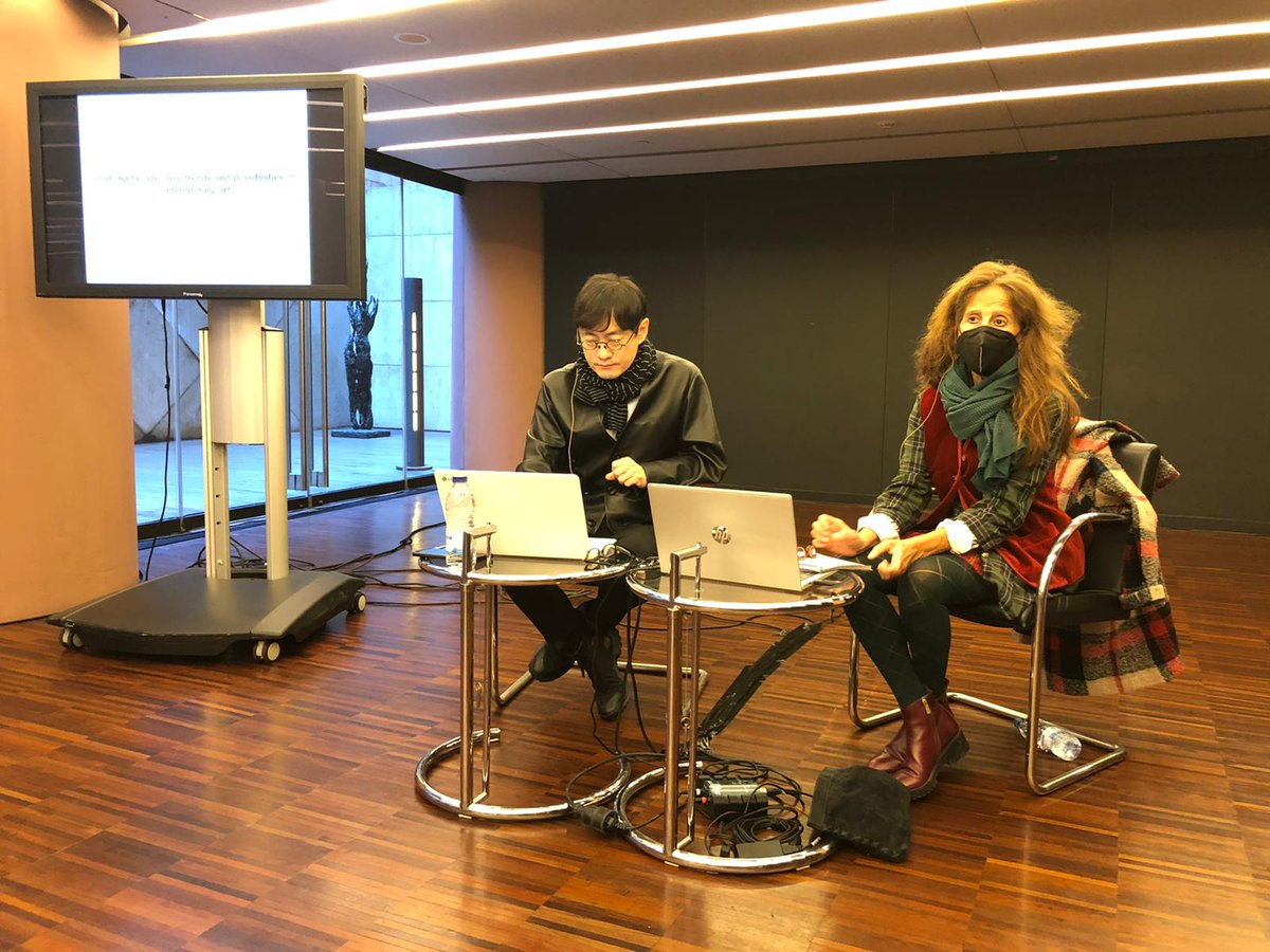 CasaAsia's tweet photo. Avui al #LOOPFestival el coreà Jinsuk Suh, director del nou Ulsan Art Museum sobre #MediaArt, ens ha explicat estratègies per a la creació del #museu del futur.
L'acte l'ha presentat Menene Gras Balaguer, directora de Cultura i Exposicions de Casa Àsia
https://t.co/tQ3vTuaKse https://t.co/pPMQAvOBCR