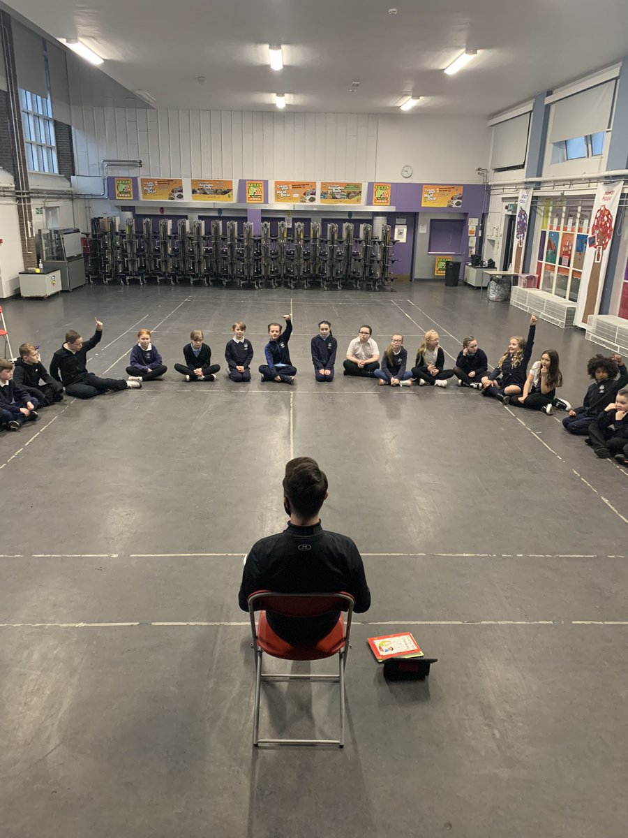 HalleyRoom11's tweet photo. We enjoyed a very interesting philosophy session this am for World Philosophy Day @MccloreyMr https://t.co/OJr80RKZvI