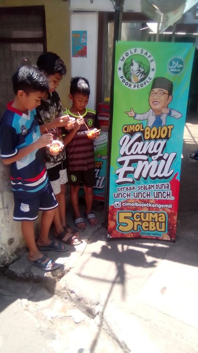 RoboWolf8's tweet photo. People happy with Charity. 
We always poor people choice 
#WSPP #NFT #DeFi 
@ridwankamil 
Please Check https://t.co/y6HKPLwsV5