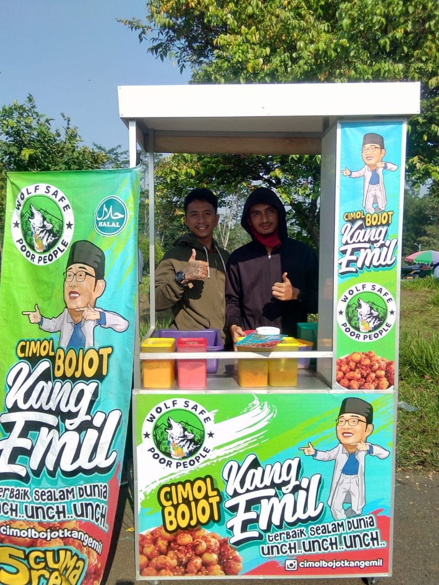 RoboWolf8's tweet photo. People happy with Charity. 
We always poor people choice 
#WSPP #NFT #DeFi 
@ridwankamil 
Please Check https://t.co/y6HKPLwsV5