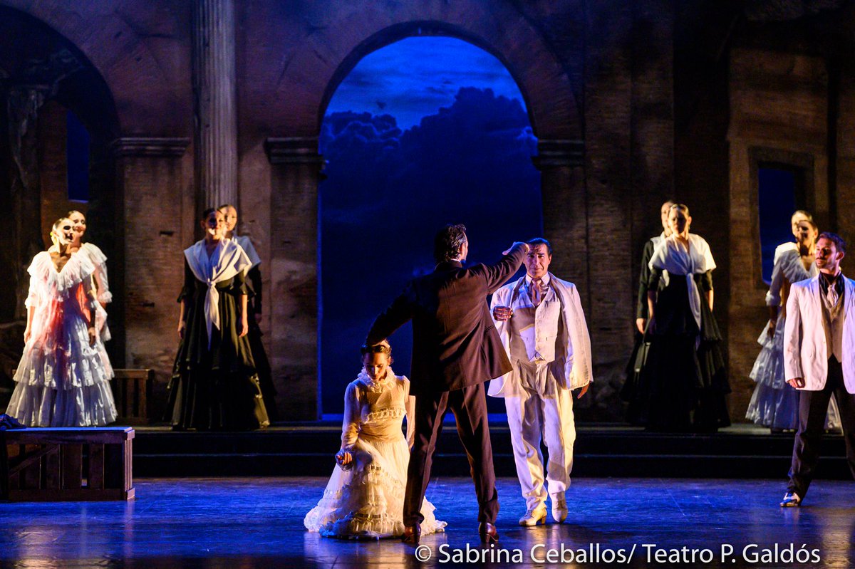AntonioCompania's tweet photo. #Creonte ofrece a #Jasón su joven hija #Creusa,quien la acepta repudiando a #Medea,que enloquecerá de celos buscando venganza... #AntonioMárquez @HelenaMartin_ "MEDEA"
📍JUEVES 25 DE NOVIEMBRE 20:30H
👉 https://t.co/H0J244ILg9
#Sanlúcar #Granero #Narros
📷#SabrinaCeballos https://t.co/1OM5jJl1NV