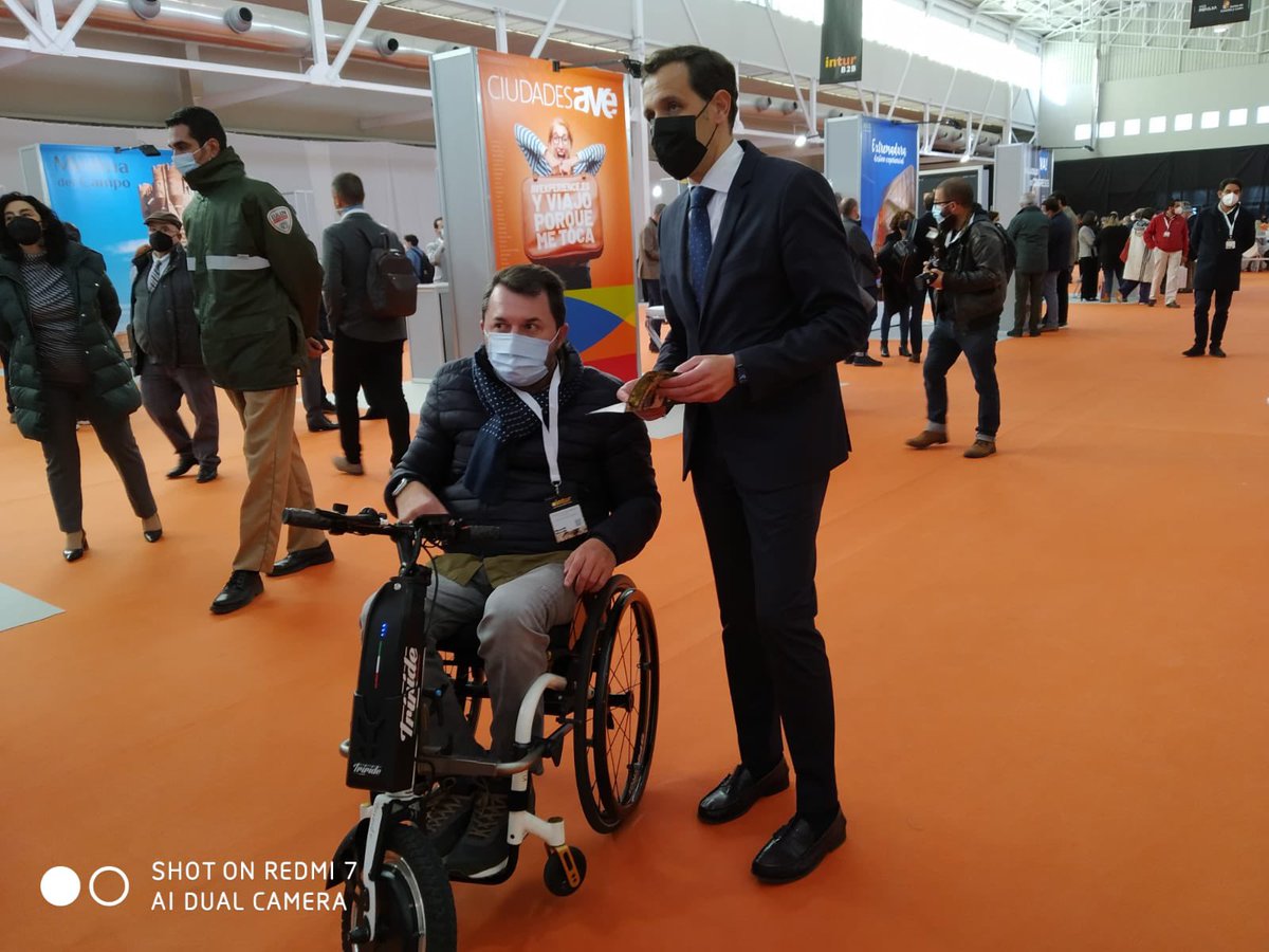 IMPULSA_CyL's tweet photo. .@FSardon69, presidente de @PredifCyL, junto a @Conrado_Iscar, pdte. de @Dip_Va, promoviendo el #turismoaccesible en #INTUR2021 https://t.co/N5mrDzjlgl