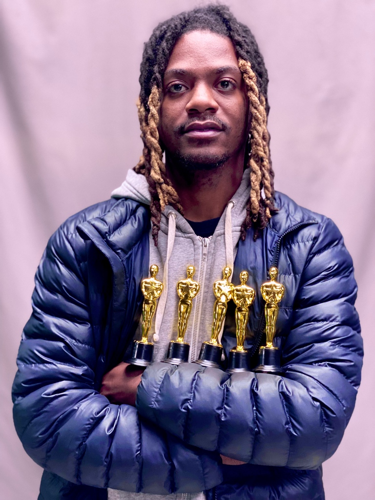 OhioMediaSchool's tweet photo. Congratulations Malik Jackson. Cameraman for the “The Office” which won several categories on the Columbus Campus.
#OhioMediaSchool #BeOnAir #learntobeapro #excellence #media #film https://t.co/bzvZDXsJW8