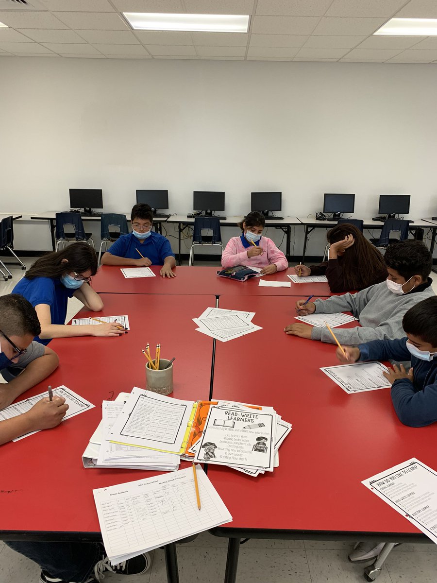 SArostegui_JDS's tweet photo. Grateful for the opportunity to work one on one with our dragons that face academic and attendance challenges! This year we need to embrace our scholars even more! #smallgroupswork #dragonsleadwithheart #teamsisd @JDrugan_PK8 https://t.co/GNIa6qMhu9
