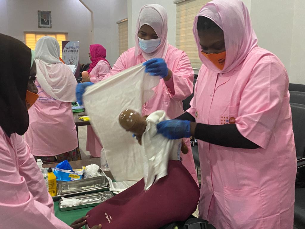 "Renforcer les capacités pour #MettreFin aux Décès Maternels Evitables". Formation de 12 Sages-femmes Mentors de 7 régions #Mauritania sur l'approche : Mentorat Clinique des Sages-femmes.
#EndMaternalDeath

<a href="/MSMauritanie/">وزارة الصحة - Ministère de la Santé</a> 
<a href="/unfpamauritania/">UNFPA MAURITANIA</a> 
<a href="/POuagaPF/">Partenariat de Ouaga</a> 
<a href="/Atayeshe/">UNFPA Executive Director</a> <a href="/amatavel/">Argentina Matavel</a>