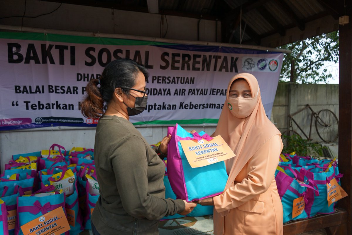 bbpbapjpr's tweet photo. dalam rangka menyambut hari ulang tahun (HUT) Dharma Wanita Persatuan yang ke-22, yang dirayakan tanggal 7 Desember setiap tahunnya.D engan tema "Tebarkan Kepedulian, Ciptakan Kebersamaan",
#HUTDWP https://t.co/sjYd99nhMi