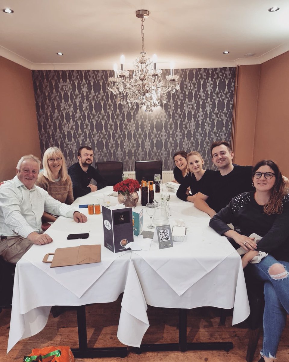 Another wonderful evening here at Lazzat! With Xmas coming up there’s no better place than here to enjoy your festive meal with family &amp; friends! For bookings see call button top of page! 🎄🎅❄️

#xmas #bookings #wrotham #curry #kent