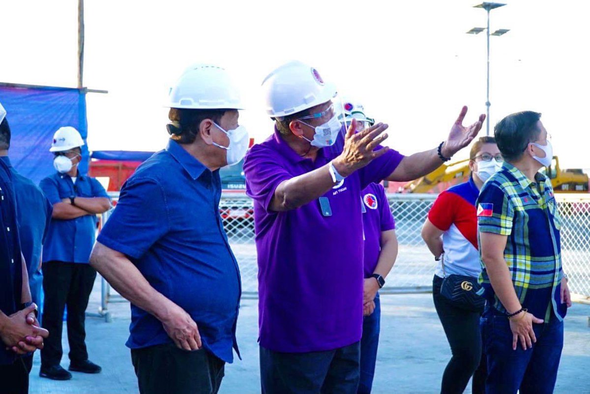 PHNews01's tweet photo. 8 new ports to boost Mindoro's economic, tourism activities -PRRD
 President Rodrigo Roa #Duterte @RRD_Davao on Thursday expressed confidence that the eight improved and expanded seaports in the provinces of #Mindoro will lead to robust economic and tourism growth in the island. https://t.co/V7VXu2zbIV