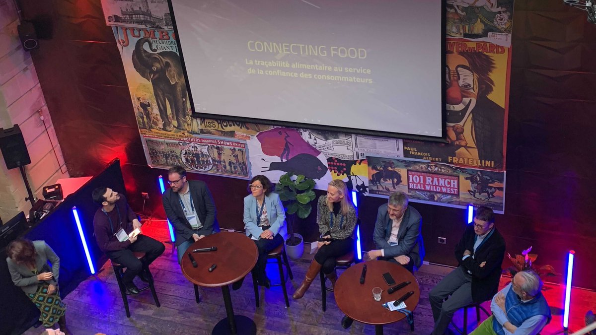 ConnectingFood_'s tweet photo. 🌍 Located at their new French Hub in Paris, #EIT Food Partners shared their experience working with @EITFood at the “Future of Food in Cities” event 

📸 Here are some pictures of our co-founder, Maxine Roper, representing #ConnectingFood

#blockchain #startup #tech #Paris #food https://t.co/AMKlYrQQXH