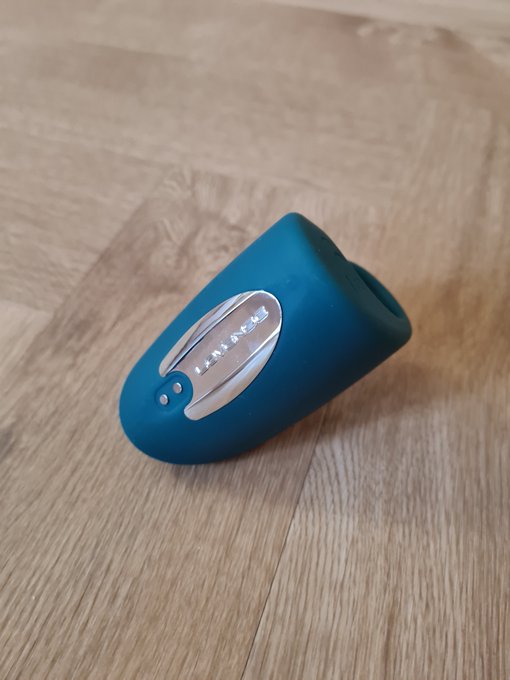 @Lovense was kind enough to let us try the Gush before it was released, we really enjoyed it!  This toy<a class="tags" target="_blank" title="On Twitter" href="/?out=eyJ0eXAiOiJKV1QiLCJhbGciOiJIUzUxMiJ9.eyJpYXQiOjE3MjE4NDc1NzAsImlzcyI6InR3cG9ybnN0YXJzLmNvbSIsIm5iZiI6MTcyMTg0NzU3MCwiZXhwIjoxNzUzMzgzNTcwLCJyZWRpcmVjdF91cmwiOiJodHRwczovL3R3aXR0ZXIuY29tL0xvdmVuc2UifQ.cBVOnWOEBVam8eB-3G1yDkJRGOj28QRrFzokjVOen4qLC534hAFDPCEyZSFI3F5v98ogPWC8DSqIVJtXZ5XDRQ">@Lovense</a><a href="/tag/lovensegush"class="tags"><span>#lovensegush</span></a>