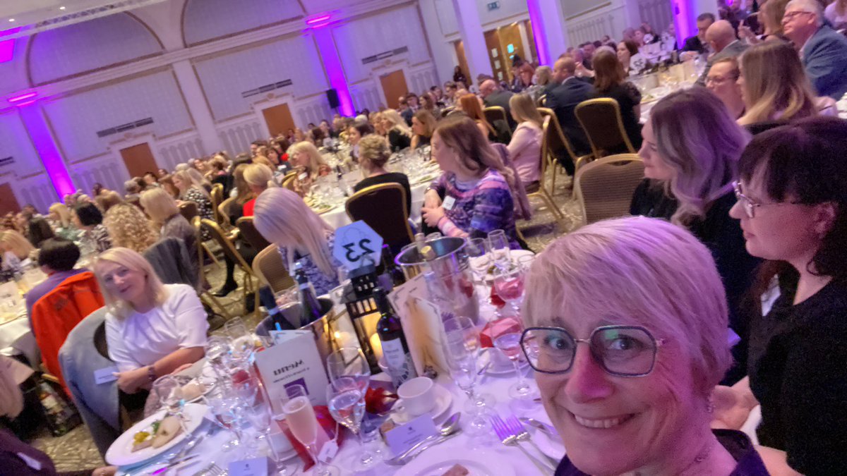 julieRF2018's tweet photo. Delighted to be hosting a table at todays Touch of Purple event raising funds on world pancreatic cancer day! #womeninsurance #WorldPancreaticCancerDay @Brokerbility_BB @TheClearGroup https://t.co/WmUKnbeeoM