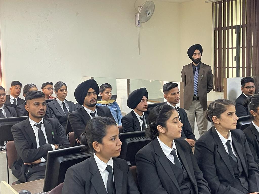 dcj_official's tweet photo. PG Department of Tourism &amp; Hotel Management , Doaba College organized Wine Symposium by Sula Wines for students of BTHM.
#DoabaCollegeJalandhar #BTHM #PrincipalPardeepBhandari https://t.co/LMHZOKZQyJ