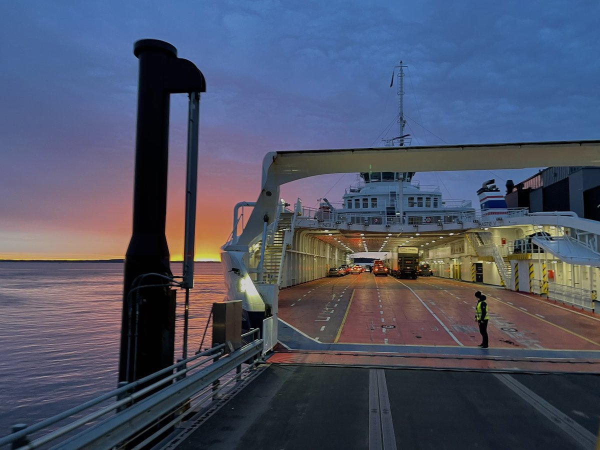 Botenwagen's tweet photo. Ook deze week was weer top! #norway #norge #norwegen #noorwegen (en #zweden) #boottransport #boattransport #boottransporte #beroepstoerist #botenwagen https://t.co/V9bph3uJZL