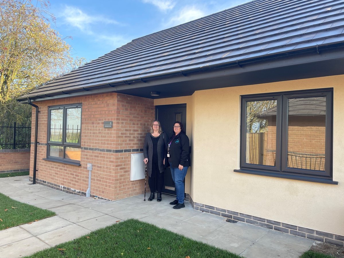Tenants have shared their delight after moving into eight much-needed bungalows on Bridges Road, Scunthorpe this month.

The homes are located opposite Trent View House and have regenerated an unused and rundown piece of land.

Read more - orlo.uk/rgFBE