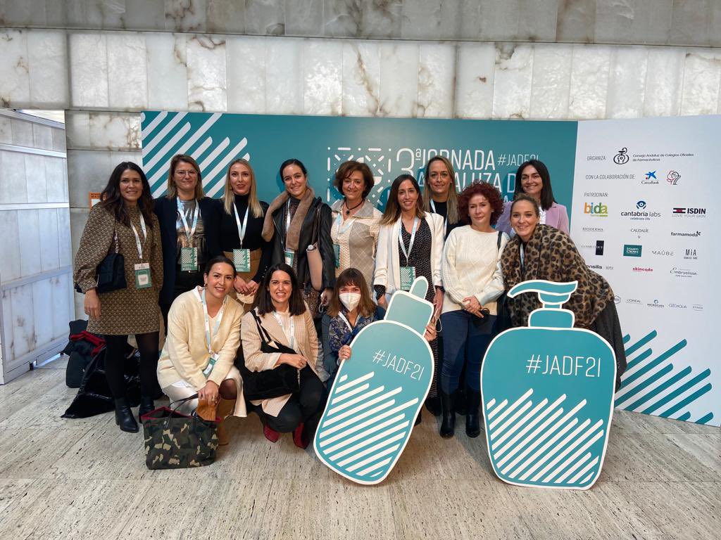 CofAlmeria's tweet photo. 💚 Jornadas Andaluzas de #dermofarmacia, a las que estamos asistiendo.
—-
#farmaceuticosdealmeria #farmacia #dermo @Farmaceuticos_ @CACOF_ https://t.co/RbVVCWvPL4