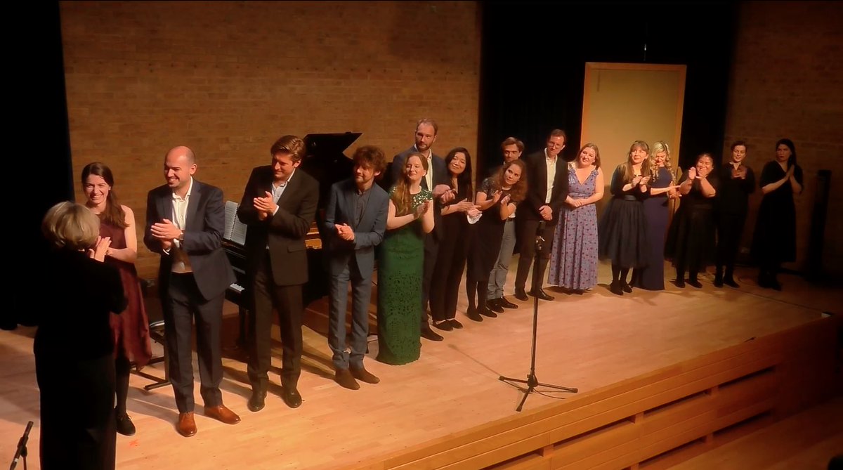 OxfordSong's tweet photo. We were blown away by the #OLF21 Mastercourse students. Their dedication, talent, energy and enthusiasm partnered perfectly with expert tutelage by Joan Rodgers, @juliusdrake,@AnnaTilbrook, Jan Philip Schulze and @roger_vignoles - catch up online for free now! https://t.co/gieADd3g2n