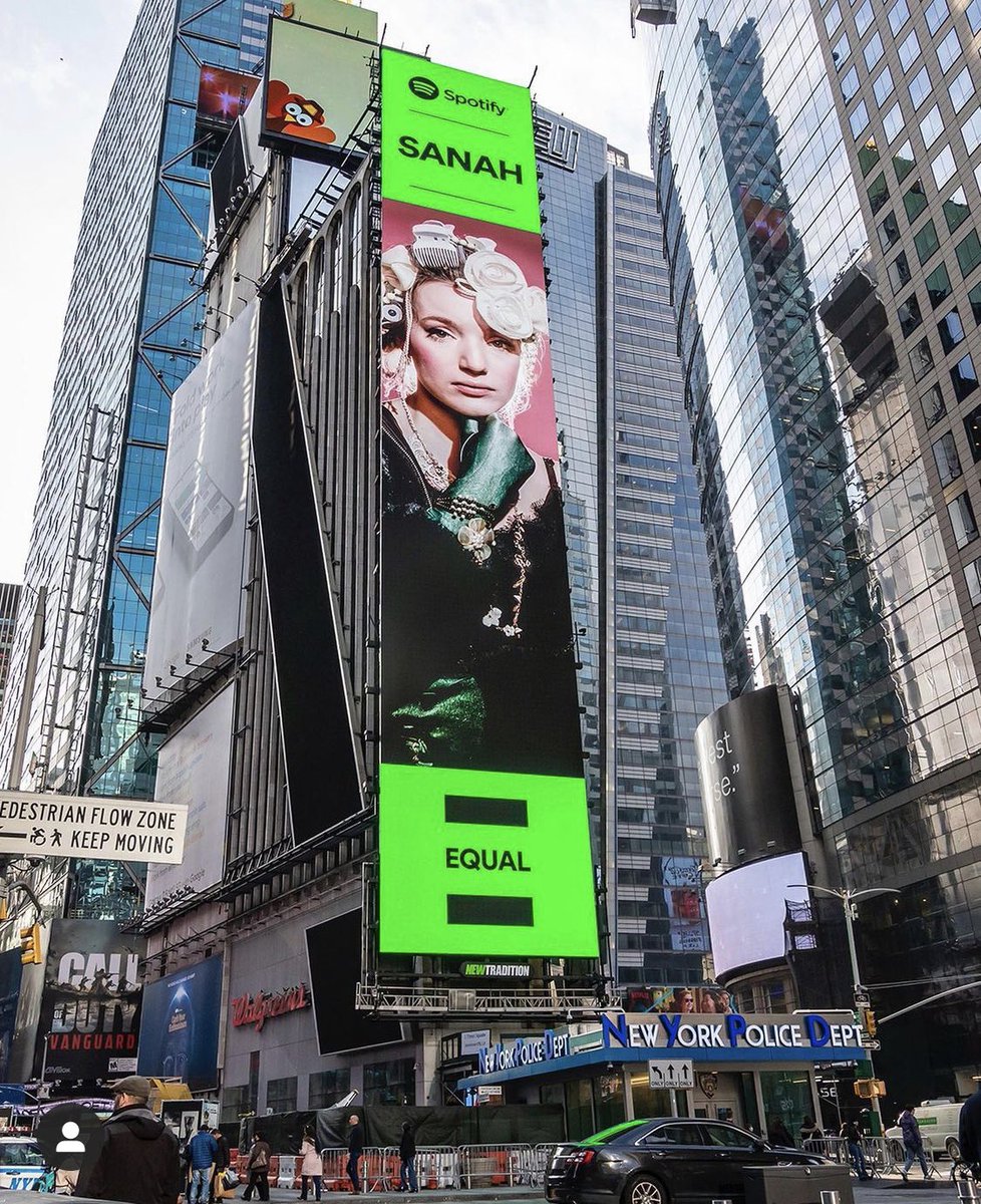 SocialNewsPL's tweet photo. Sanah na billboardzie na Times Square https://t.co/NCMorZCd6F