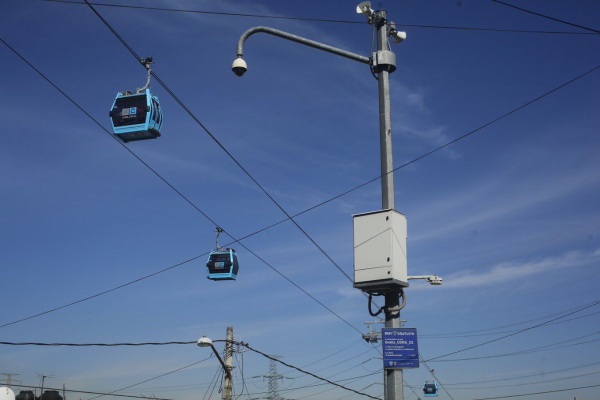 Somos #LaCiudadMásConectada, con 21 mil 500 puntos de acceso gratuito a WiFi en las 16 alcaldías. #InternetParaTodos y todas. 
Que tengan buen día.