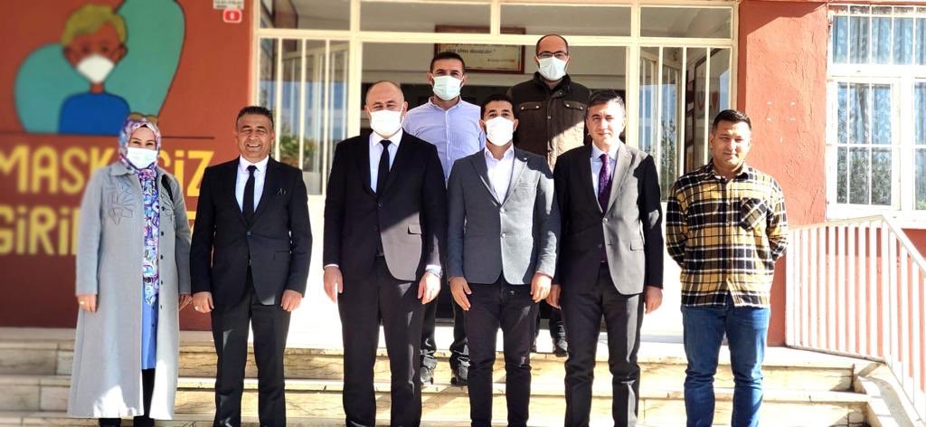 MEB TEGM Daire Bşk. Sn. Hasan ATALAY, İl Müdürümüz Sn. <a href="/RahmiGuney/">Rahmi GÜNEY</a> ve MEB TEGM Öğrenci İşleri Şb. Müdürü Hatice YILDIRIM Temel Eğitimde 10.000 okul projesi kapsamında İbni Sina İlk/ortaokulu ve inşaatı devam eden Anaokulu inşaatında incelemelerde bulundular. <a href="/tcmeb/">Millî Eğitim Bakanlığı</a>