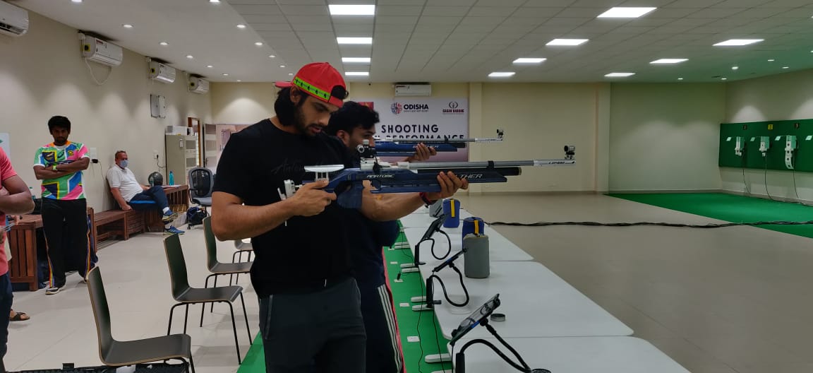 Gun For Glory tweet media