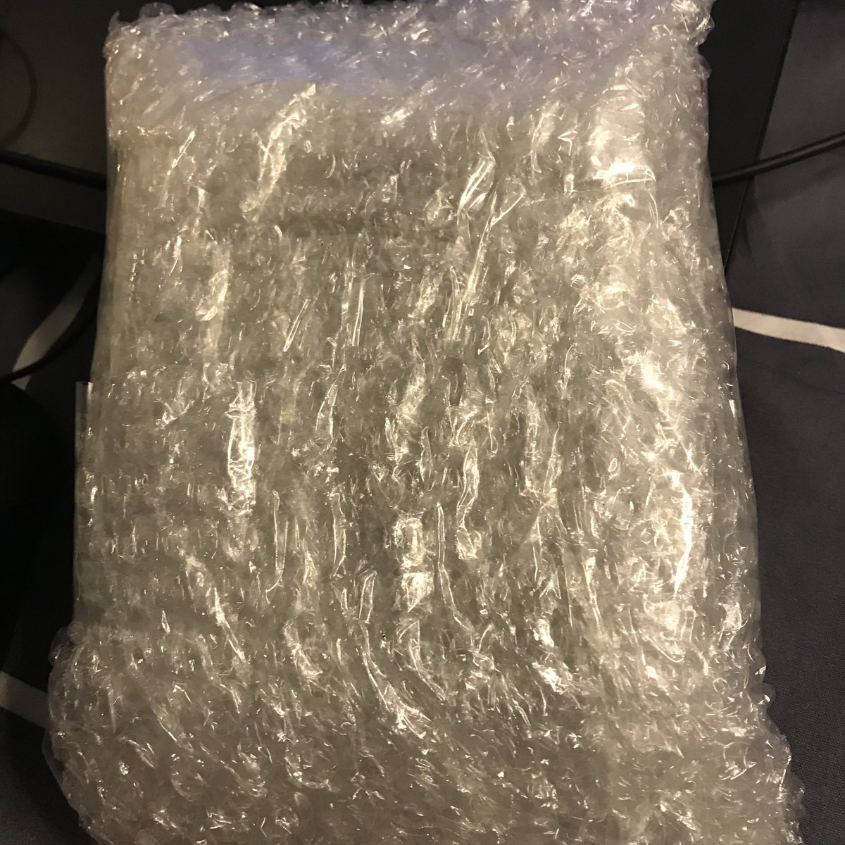 heeunice_'s tweet photo. #heeunicemails 📦
sobrang ganda certified hee guitar haver na ko 😭 thank you so much @WONSHIEpart1 nakauwi ng sobrang safe si Hee, nakadouble sleeves pa at top loader.
Thank you rin sa sa tulong para makuha ko prio ko @aeviscart @chulsoomura ❤️ https://t.co/9PnBh0Zdyi