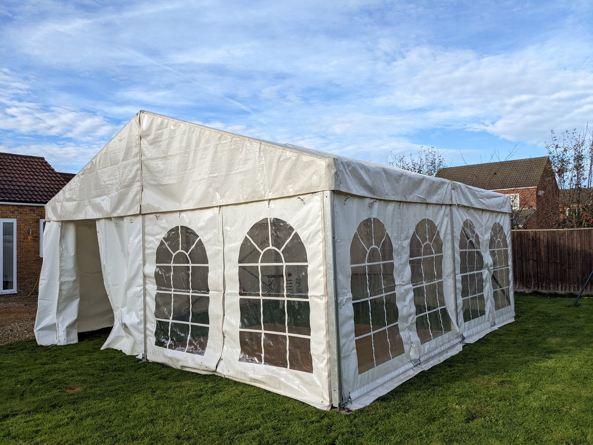 SawtryMarquees's tweet photo. Back to normal. Building a birthday marquee for one of our customers 😁
#21stbirthday  #gardenpartytenthire #gardenmarqueehire #christmasisaroundthecorner https://t.co/viAjPXiFIM