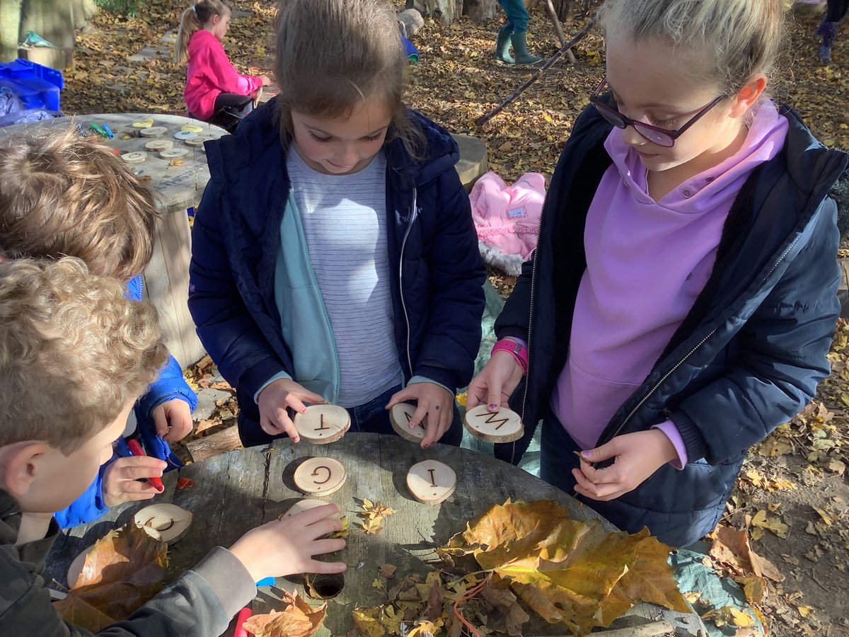 ForestFridays's tweet photo. Lots of lovely team work yesterday at Welly Wednesdays, with loads of #Taskmaster challenges taking place. #TaskmasterWeek #AntiBullyingWeek #OneKindWord #TeamWork #SidleshamSchool 
@ClassKangaroo https://t.co/B49i9mCSHV