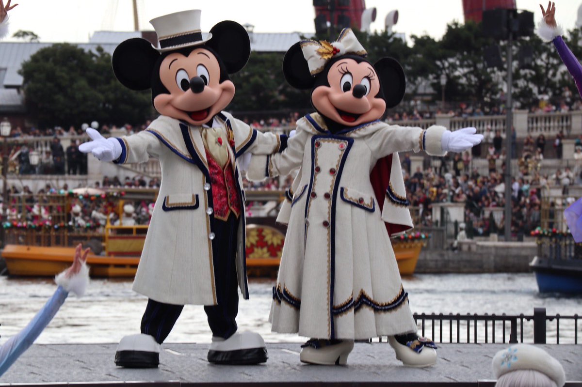 sorapi0211's tweet photo. ミッキーさん愛して10数年！これからも大好きです😭
ずっとついて行きます🥺🐭🏰🤍💨
93歳のお誕生日おめでとう🎉🎂🎂
 #ディズニー好きな人と繋がりたい  #ミッキーマウス生誕祭  #一生ついてく #RT希望  #RTフォローする #拡散希望 #93RT https://t.co/bD4vMxOVJ2
