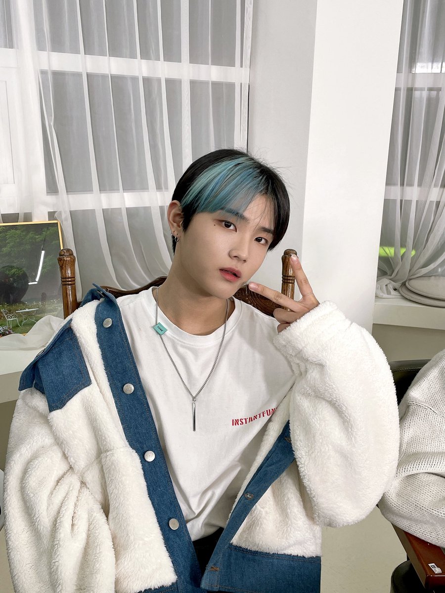TheKingDom_GF's tweet photo. [CHIWOO👑]

울 킹메ㅎㅎ 보고싶다 진짜루😿😿❤️❤️
잘자요 킹메~~😘😘

#KINGDOM #킹덤 #CHIWOO #치우 https://t.co/AzPl4KOA1a