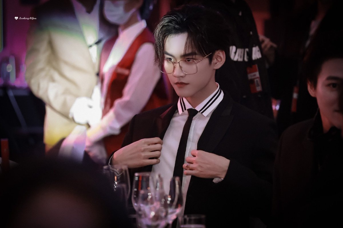 peipeppy's tweet photo. พ่อมหาจำเริญ พ่อสุดหล่อ พ่อยอดขมองอิ่มของหยิง หล่อที่สุดในโลกเลยค่ะ stunning มาก ๆ เคอพร้อมแล้วค่ะพร้อมมาก ๆ ที่จะเปนแฟนเรา😭😭😭 https://t.co/qYzWyEIC48