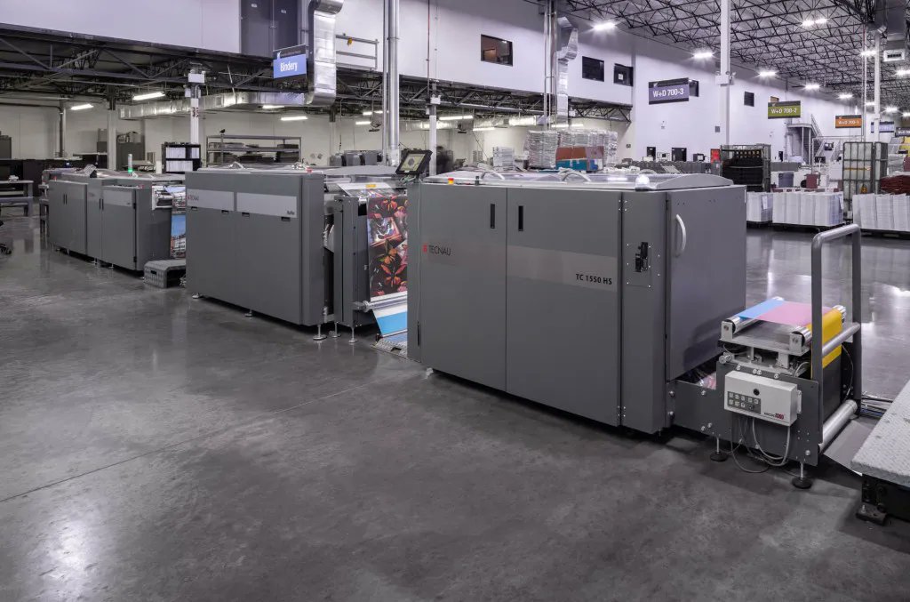TecnauGroup's tweet photo. Tecnau finishing at Runbeck Elections Services to produce ballots on their #HP #PageWide #T240 with running creases & perfs from dual splicing roll unwinders up to 500fpm https://t.co/JJBA2OJyfm #Revolution50 #CutStack #inkjet #DigitalPrinting #SplicerRoll40 #TC1550HS #Stack5251L https://t.co/fbpOluizKo