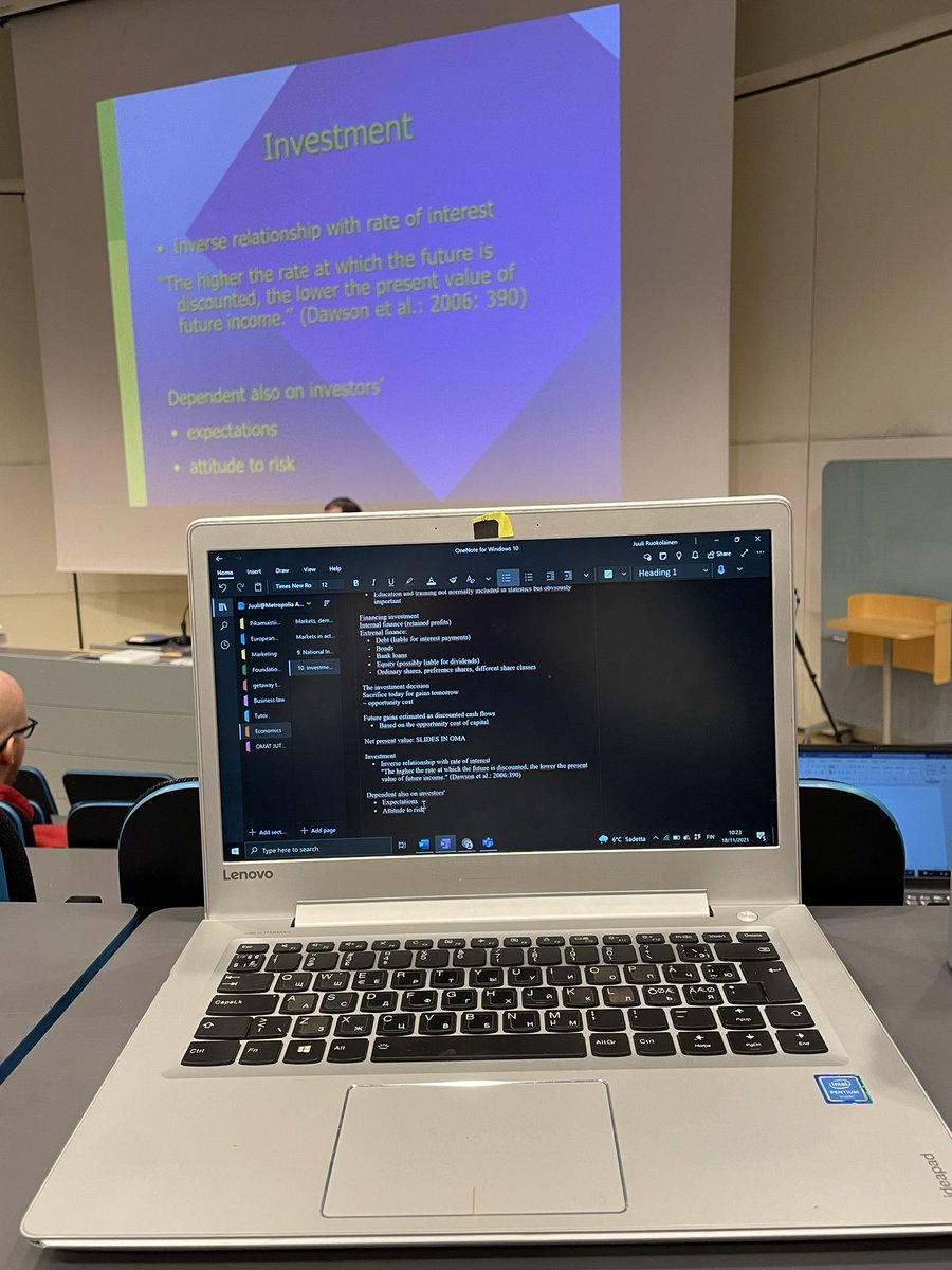 Started the day with economics and finally handled away the much talked economics essay😎 Yayy! 🥳 #ebadegre <a href="/MetropoliaBiz/">Metropolia Business School</a>