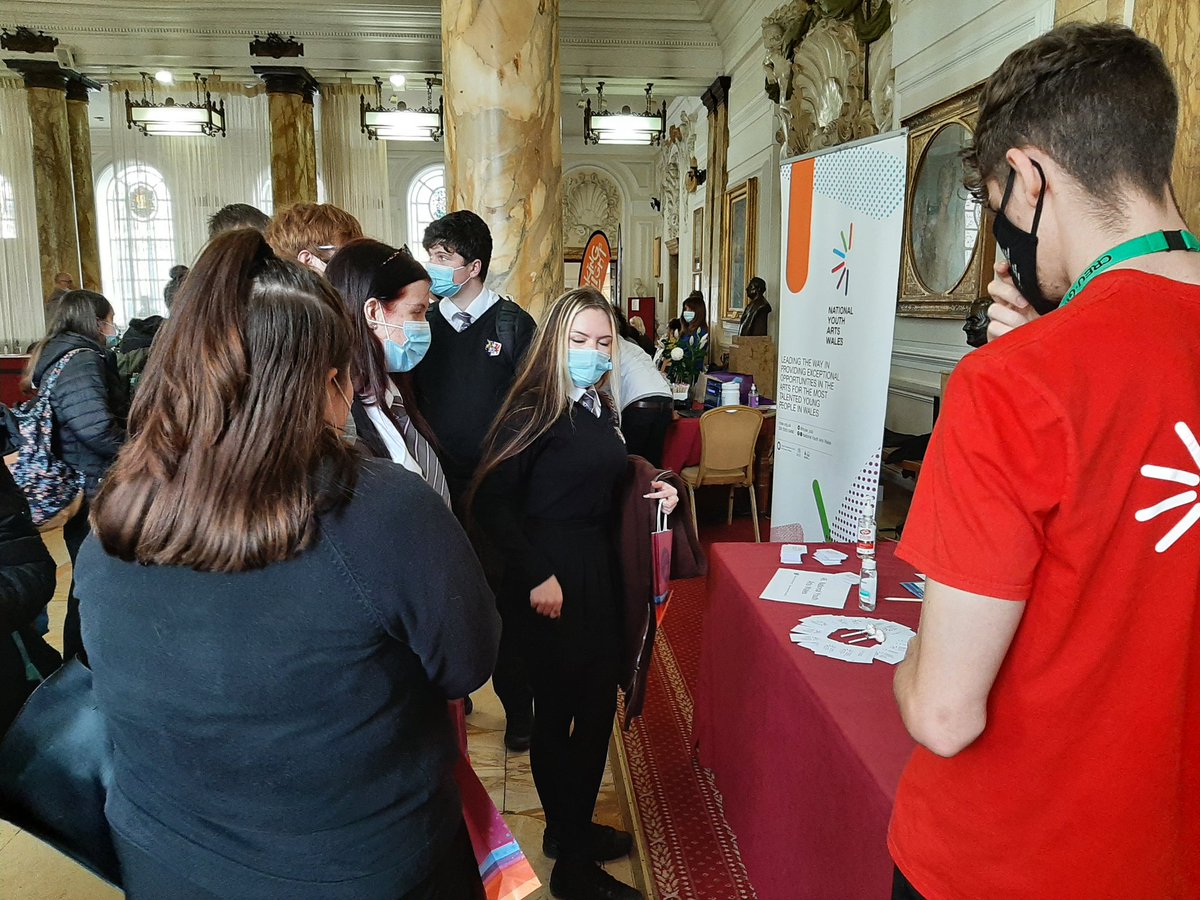 Cant_sixthform's tweet photo. Year 12 and 13 students @Cant_sixthform @cantonianhs at the Creative Pathways Event @CityHallCardiff #FullyInformed #Post18 #Options @CareersWales https://t.co/zBgDpq1QdL