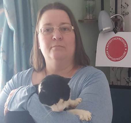 SarahCunliffe01's tweet photo. Ally Sangster and Sokx are showing their support for @spinalinjuries Associations #stopthepressure campaign today 🔴 #stp21 https://t.co/nOJGpRMw61