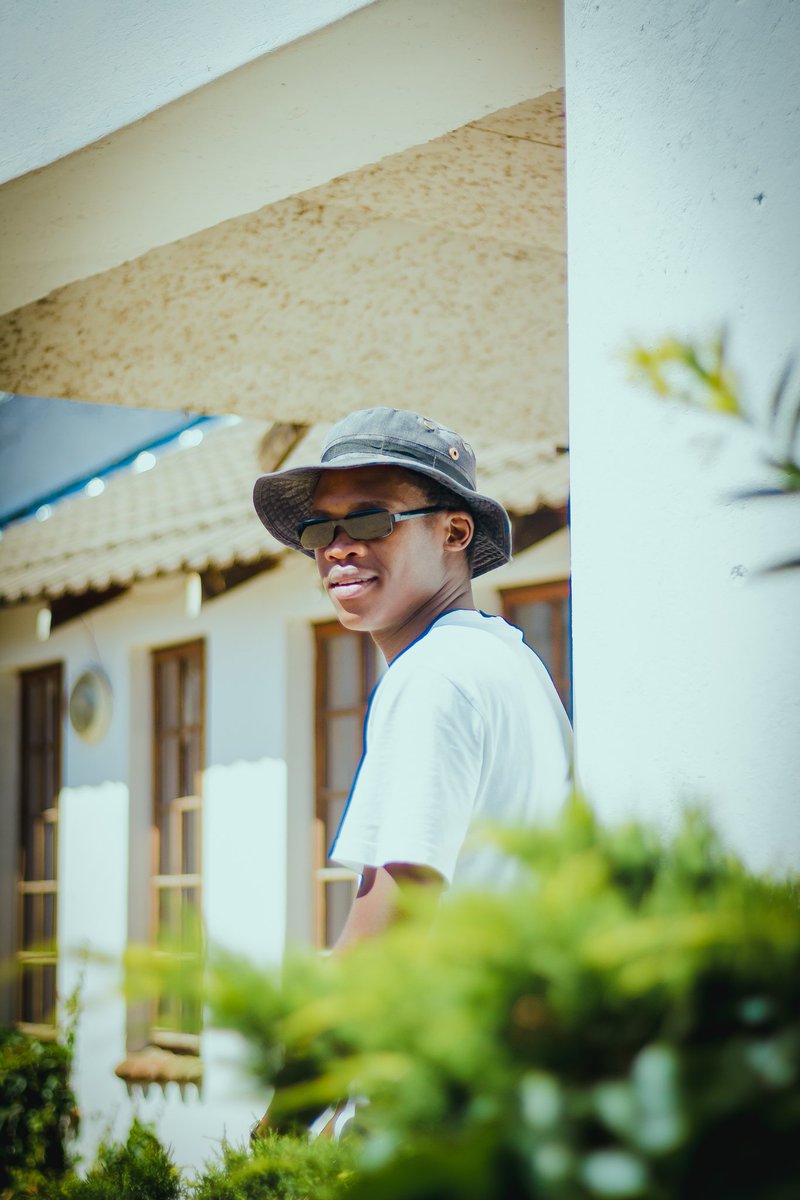 LuSrenkOfficial's tweet photo. Lol visuals ft @SharkBoyHBK Coming out before this month ends FR🤯🤯🤯. #TeamLu #BIDH #Lesotho 

📸 @Matsill_Thamae https://t.co/8C4Hhrxus2