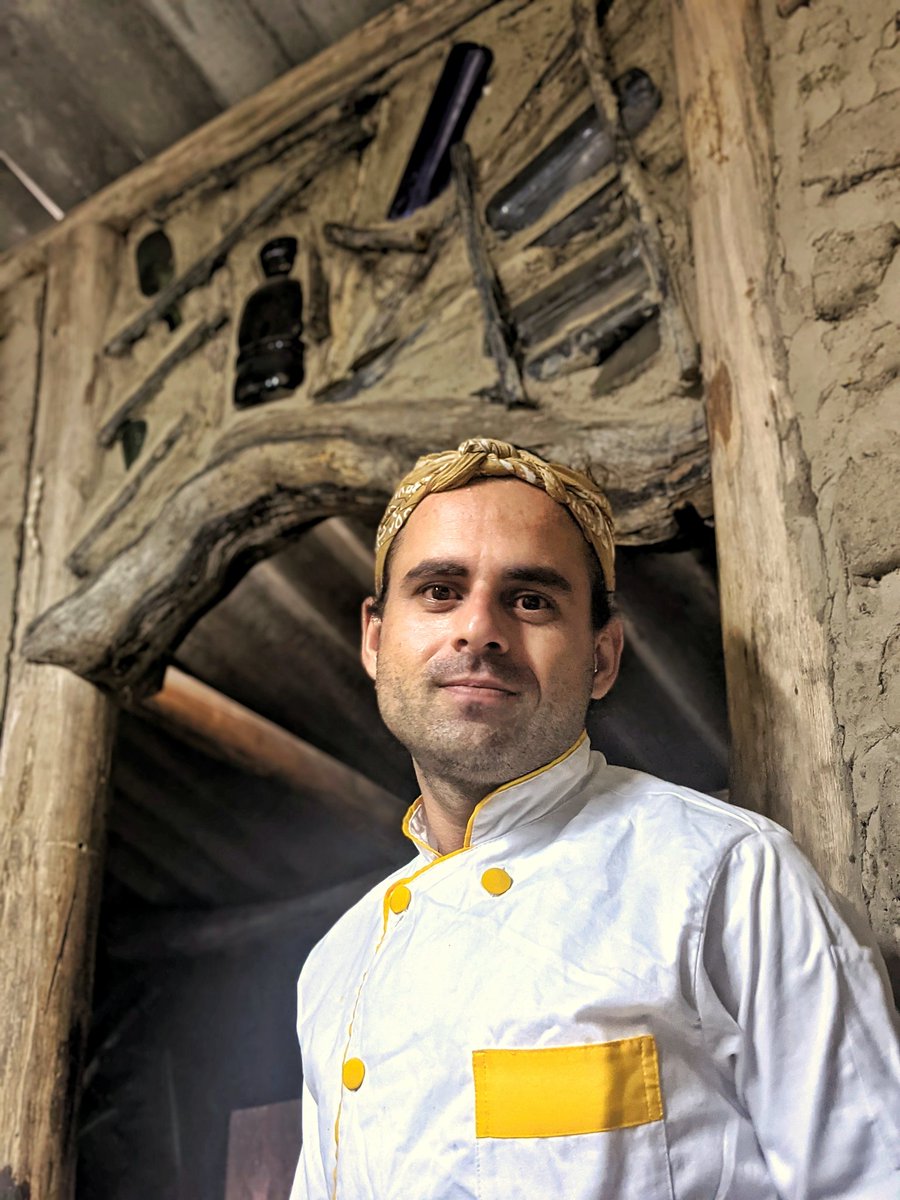 eduard0ponto's tweet photo. Oi! Eu sou o Edu e eu faço uma sobremesas cabulosas, além de pratos vegetarianos, pescados, massas, pães e muito mais.

Tô voltando pra São Luís depois de uma temporada em Atins e dessa vez n tenho como vender meu rango autonomamente

Me ajuda com teu RT a achar um freela? ;) https://t.co/IsmeOlEBlP