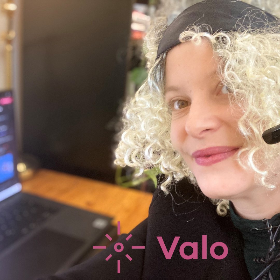 JPKaufmann's tweet photo. Well, I can literally hide my headset behind my big hair during #ValoSummit Thx for the fun💛#ValoSolutions @ValoSolutionsHQ https://t.co/UgTkXIUOxp