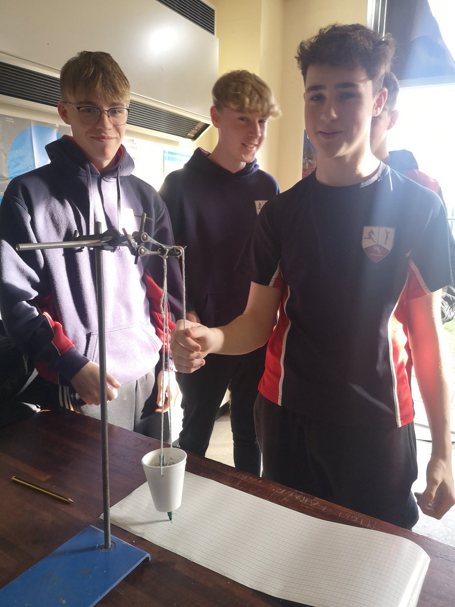 11 Triple Award Physics at <a href="/WyedeanSchool/">Wyedean School & Sixth form centre</a> with their DIY seismometers using a felt tip pen, drawing paper, string, and cat litter in a cup! <a href="/WyedeanScience/">Wyedean Science</a>
