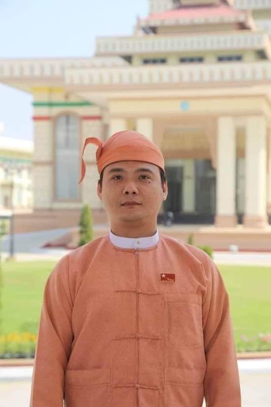 myanmarboii's tweet photo. ကိုဖြိုးဇေယျာသော် ယနေ့ဖမ်းဆီးခံရပြန်ပြီ။မနေ့ကလည်း လူငယ်တွေမနည်းမနောဖမ်းဆီးခံရ။ဒလန်အားကောင်းတာလား။ကွင်းဆက်တွေကြောင့်လား။မသိပေမယ့် ၀မ်းနည်းမိတာတော့အမှန်။ဘေးကင်းကြပါစေ။

#WhatsHappeninglnMyanmar 
#Nov18Coup #NLD https://t.co/M5QUij8l9t