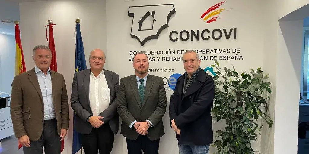 CONCOVI_Espana's tweet photo. 📆 El pasado martes, @CasaresCollado y @rodriguezchf, presidente y director general de #CONCOVI, mantuvieron una productiva reunión sobre #rehabilitación en nuestra sede con Fernando Prieto, presidente de @Anerr_ y David Mimbrera de @SERYMA2.
#cooperativas
#vivienda https://t.co/JBKfkQ4wv5